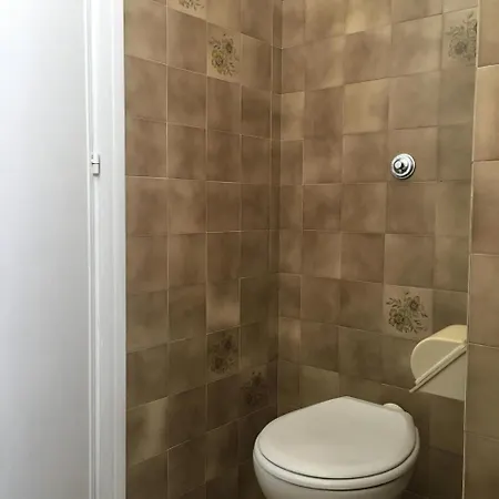 Ambriola Apartament *